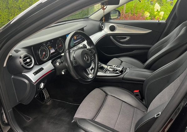Mercedes-Benz Klasa E cena 116000 przebieg: 240000, rok produkcji 2017 z Węgrów małe 46